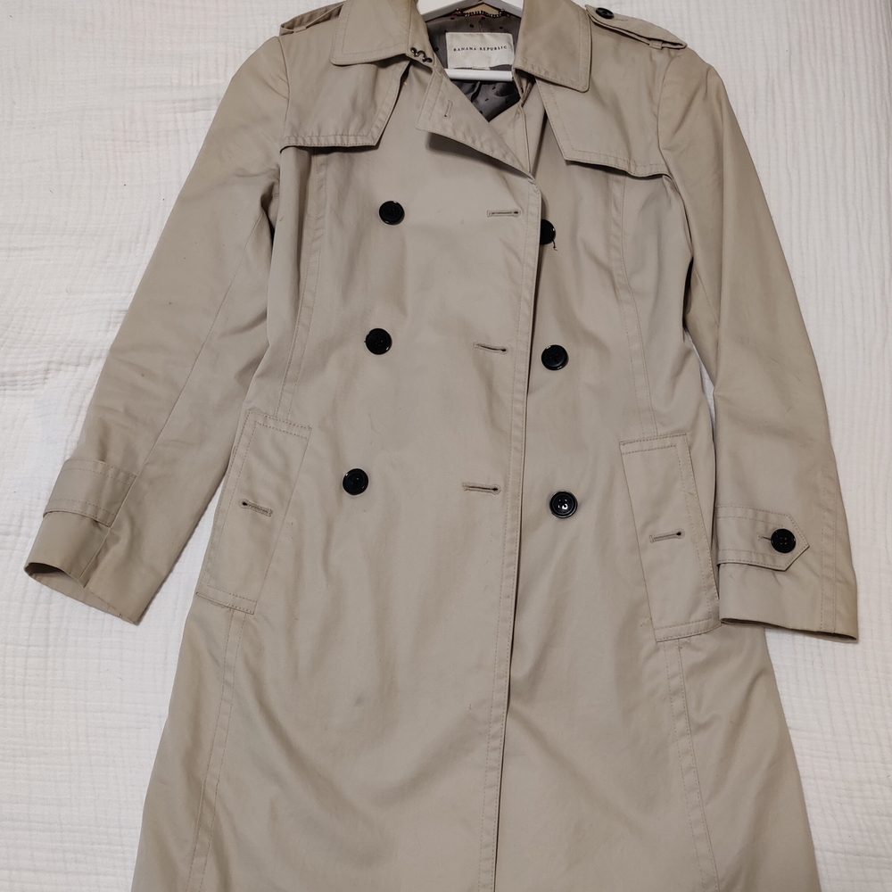 Banana Republic Classic Beige Trench